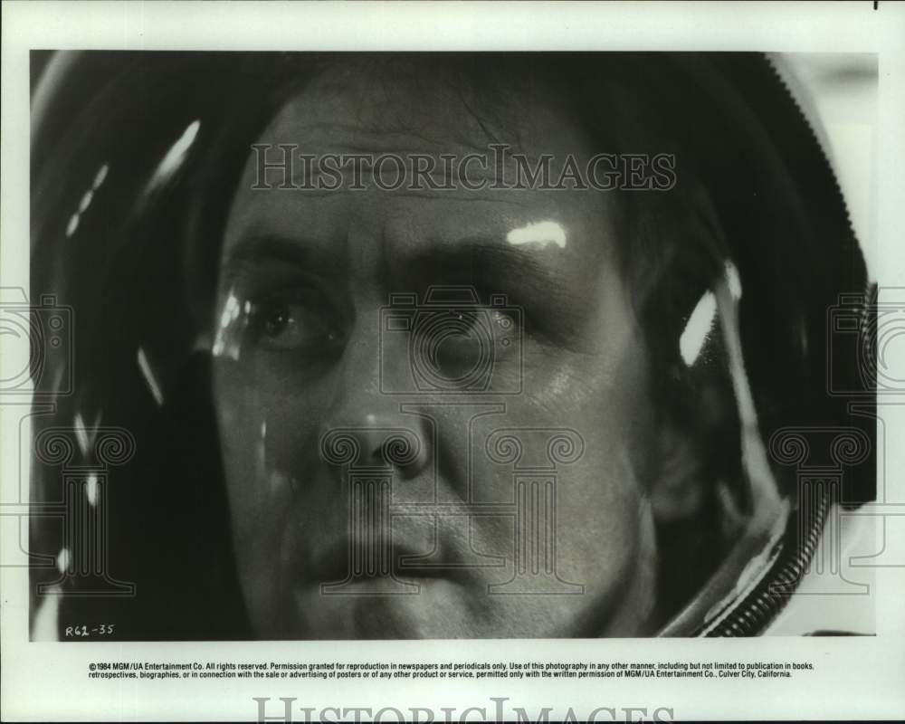 1984 Press Photo John Lithgow in a scene from 2010. - sap21204- Historic Images