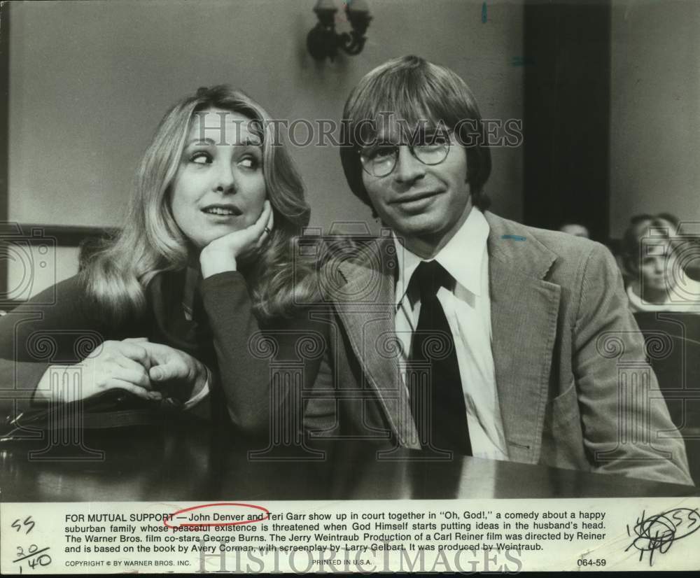 1977 Press Photo Actress Teri Garr and Musician John Denver in "Oh, God!" comedy- Historic Images