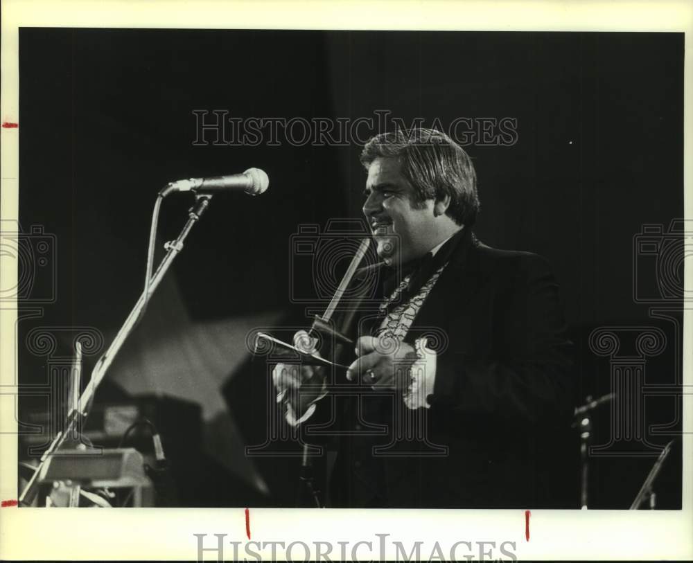 1983 Press Photo Paul Elizondo, Musician at Opry House Inaugural Ball- Historic Images
