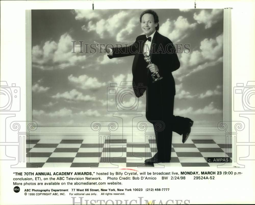 1998 Press Photo &quot;The 70th Annual Academy Awards,&quot; hosted by Billy Crystal- Historic Images