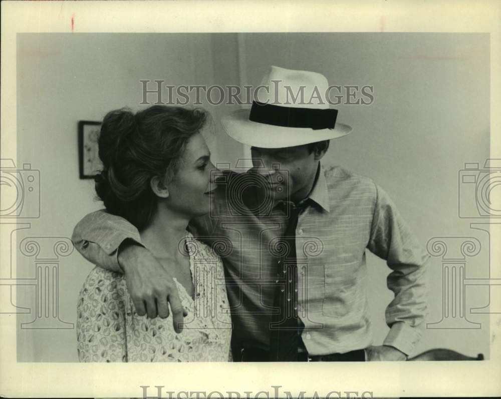 1981 Press Photo Actors Lindsay Crouse and Stephen Collins in "Summer Solstice"- Historic Images