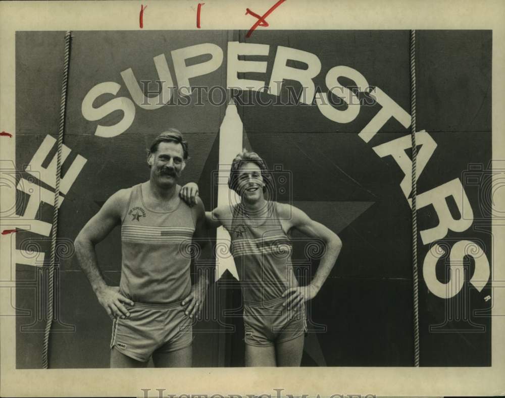 1978 Press Photo Actors Ben Davidson, Dwight Stones in "The Superstars" on ABC- Historic Images