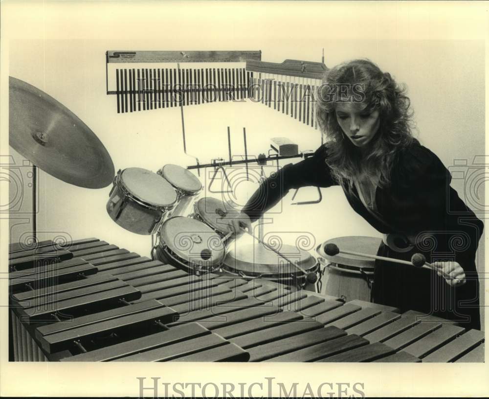 1987 Press Photo Tracy Lozano, Percussionist - sap21831- Historic Images