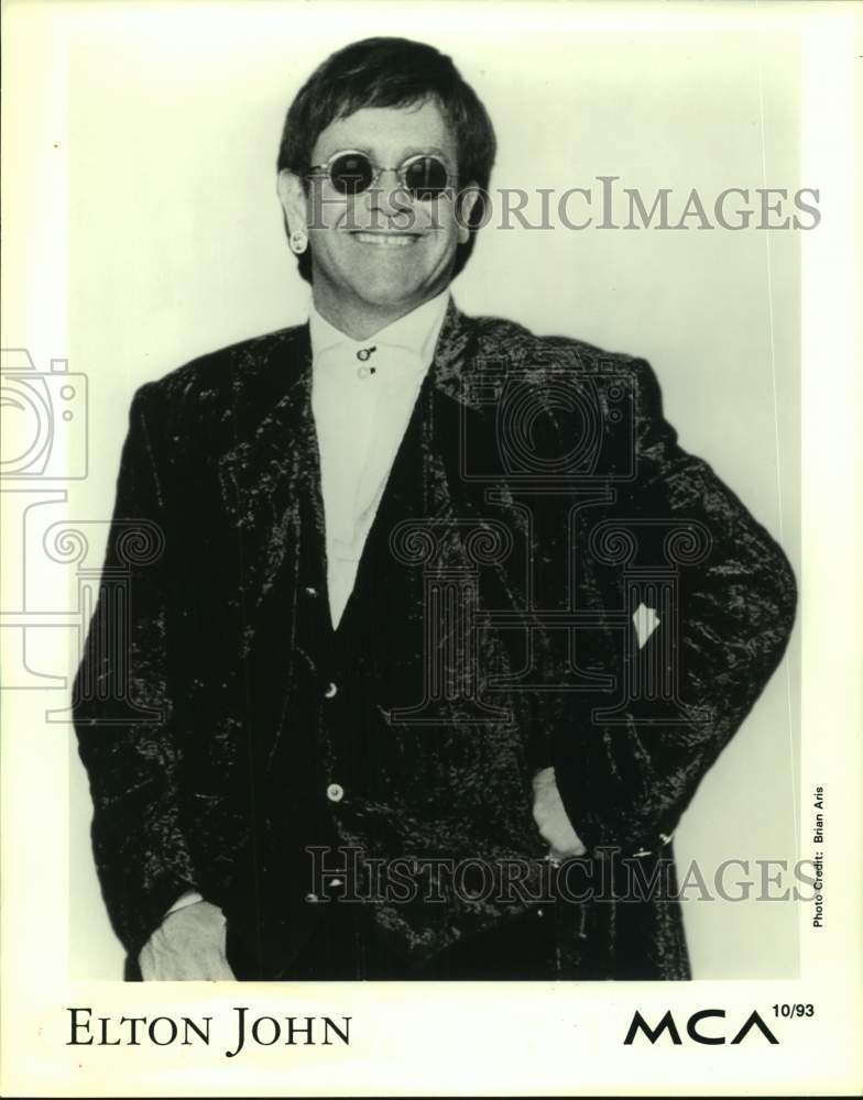 1993 Press Photo Entertainer Elton John, Musician - sap21988- Historic Images