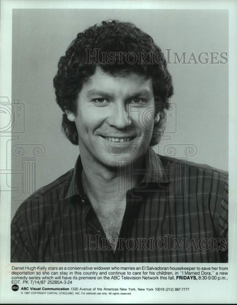 1987 Press Photo Actor Daniel Hugh-Kelly in "I Married Dora" on ABC Television- Historic Images