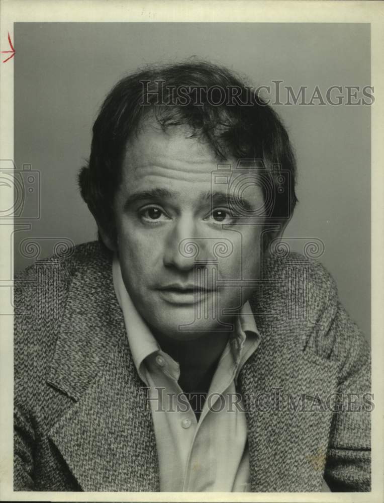 1977 Press Photo Actor Lou Antonio in &quot;Dog and Cat&quot; on ABC Television- Historic Images