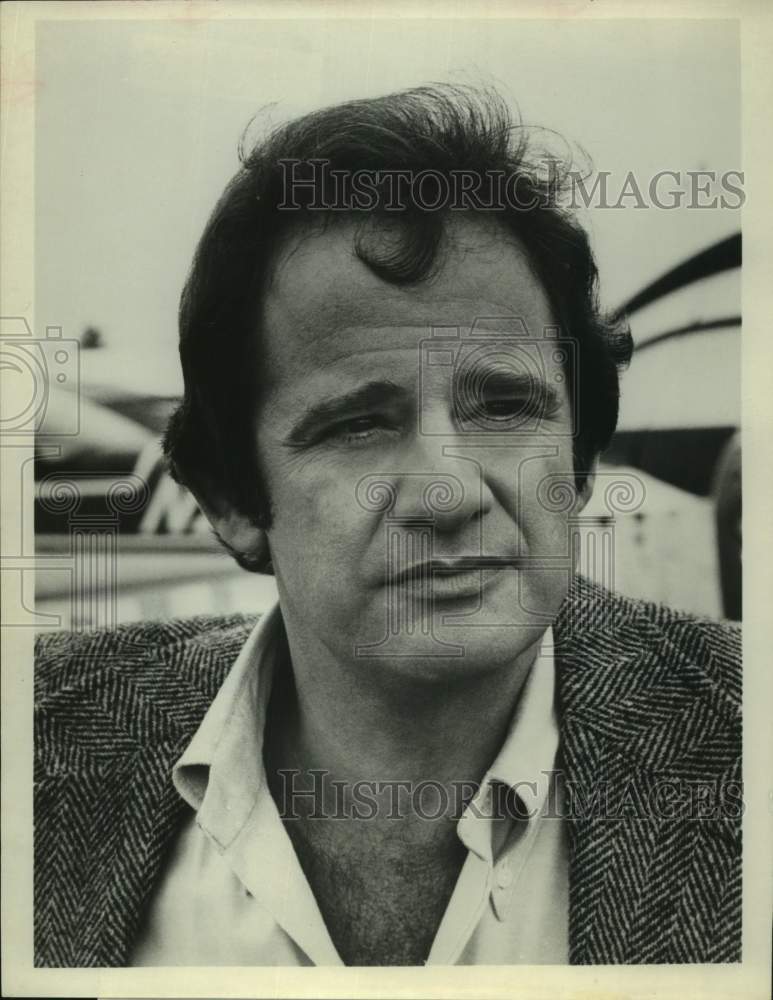 1976 Press Photo Actors Lou Antonio in "Dog and Cat" on ABC Television Network- Historic Images