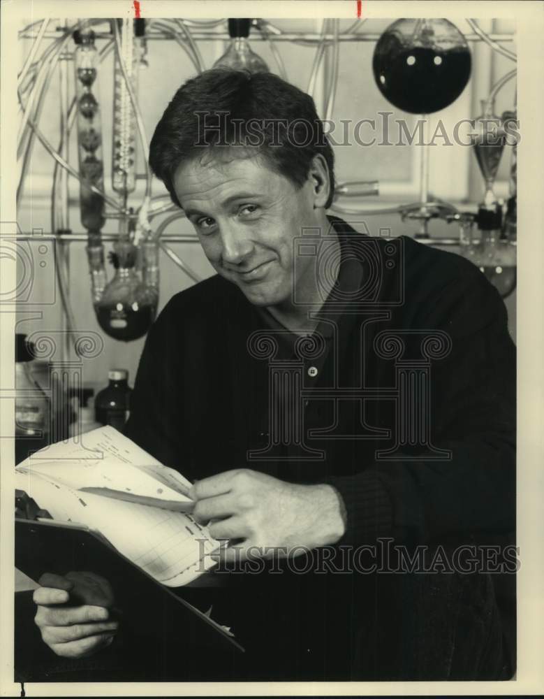 1988 Press Photo Harry Anderson stars in The Absent-Minded Professor, on NBC.- Historic Images