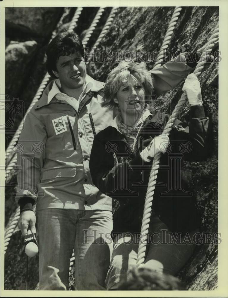 1981 Press Photo Mike Adamle and Donna de Varona "Survival of the Fittest" Hosts- Historic Images