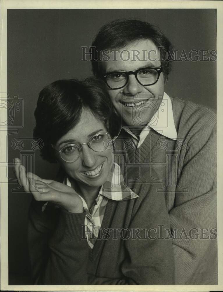 1977 Press Photo Actors Beverly Archer and Oliver Clark in We've Got Each Other- Historic Images