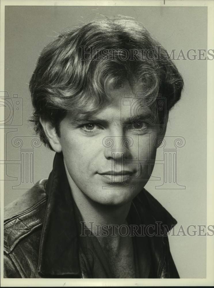 1983 Press Photo Actor Bruce Greenwood in "Legman" on NBC Television - sap22391- Historic Images