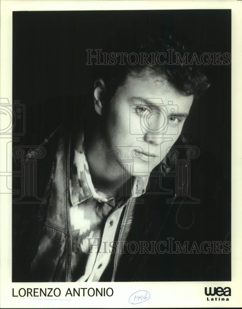 1994 Press Photo Lorenzo Antonio, Singer - sap22417- Historic Images