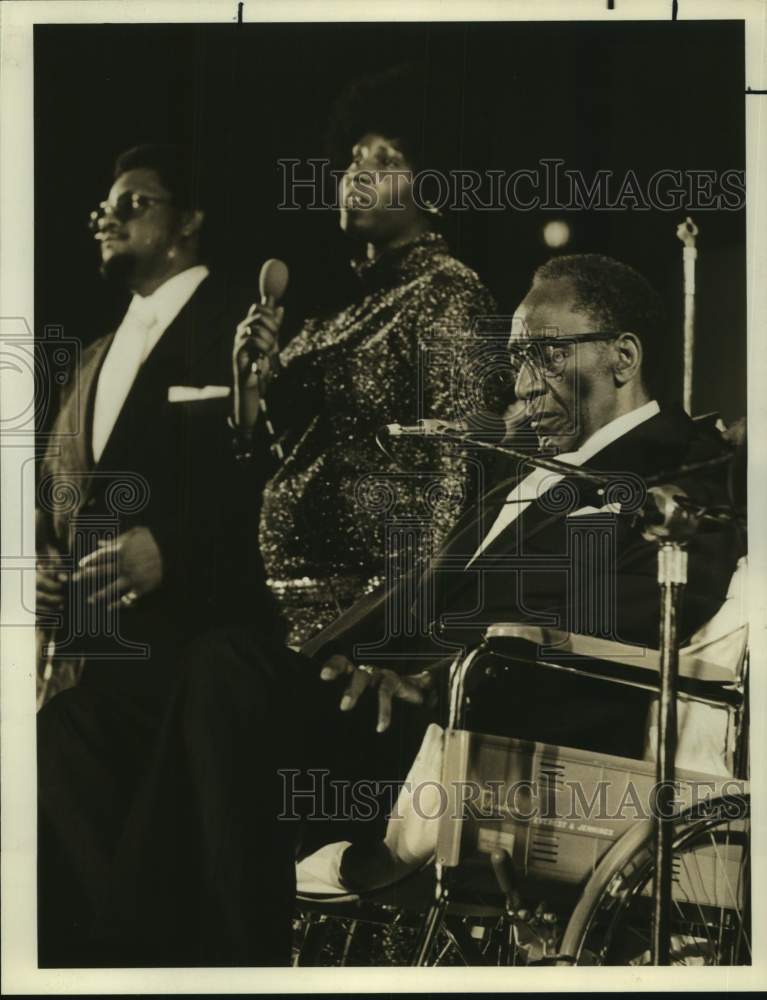 1975 Press Photo The Reverend Cleavant Dericks with nephew and daughter on NBC- Historic Images