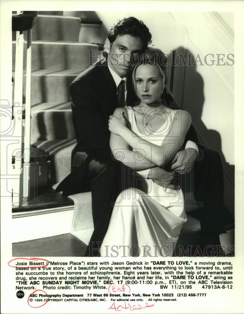 1995 Press Photo Actors Josie Bissett and Jason Gedrick in &quot;Dare to Love&quot; on ABC- Historic Images