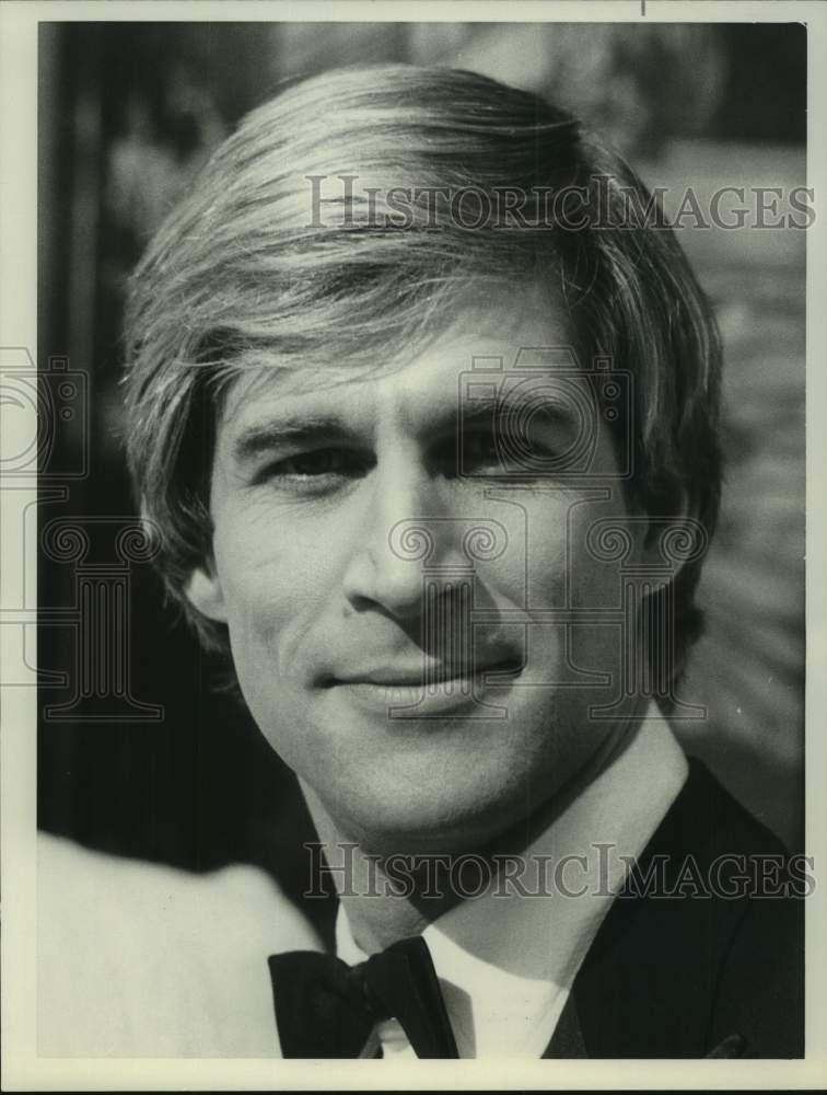 1983 Press Photo Actor Simon MacCorkindale in "Manimal" - sap22829- Historic Images