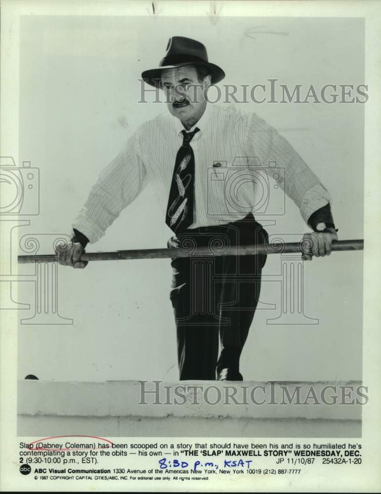 1987 Press Photo Actor Dabney Coleman in &quot;The &#39;Slap&#39; Maxwell Story&quot; on ABC-TV- Historic Images