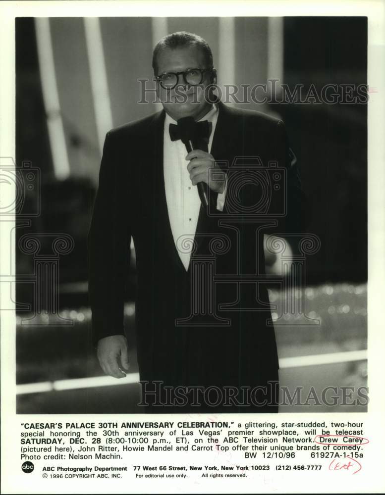 1996 Press Photo Drew Carey in "Caesar's Palace 30th Anniversary Celebration"- Historic Images