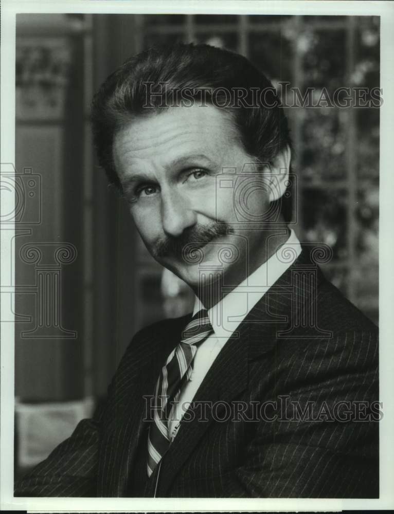 1984 Press Photo Rene Auberjonois, Actor on Television's "Benson" Series- Historic Images