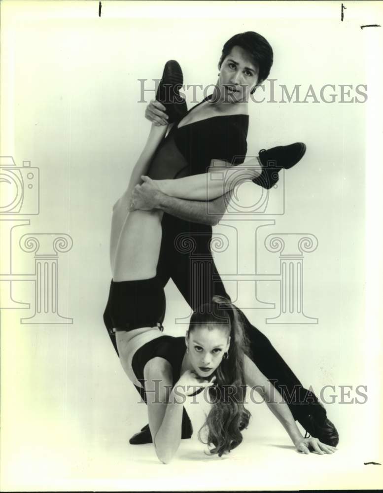 1999 Press Photo Dancers, Veronica Ruiz and Pedro Ruiz in &quot;Ritmo y Ruido- Historic Images