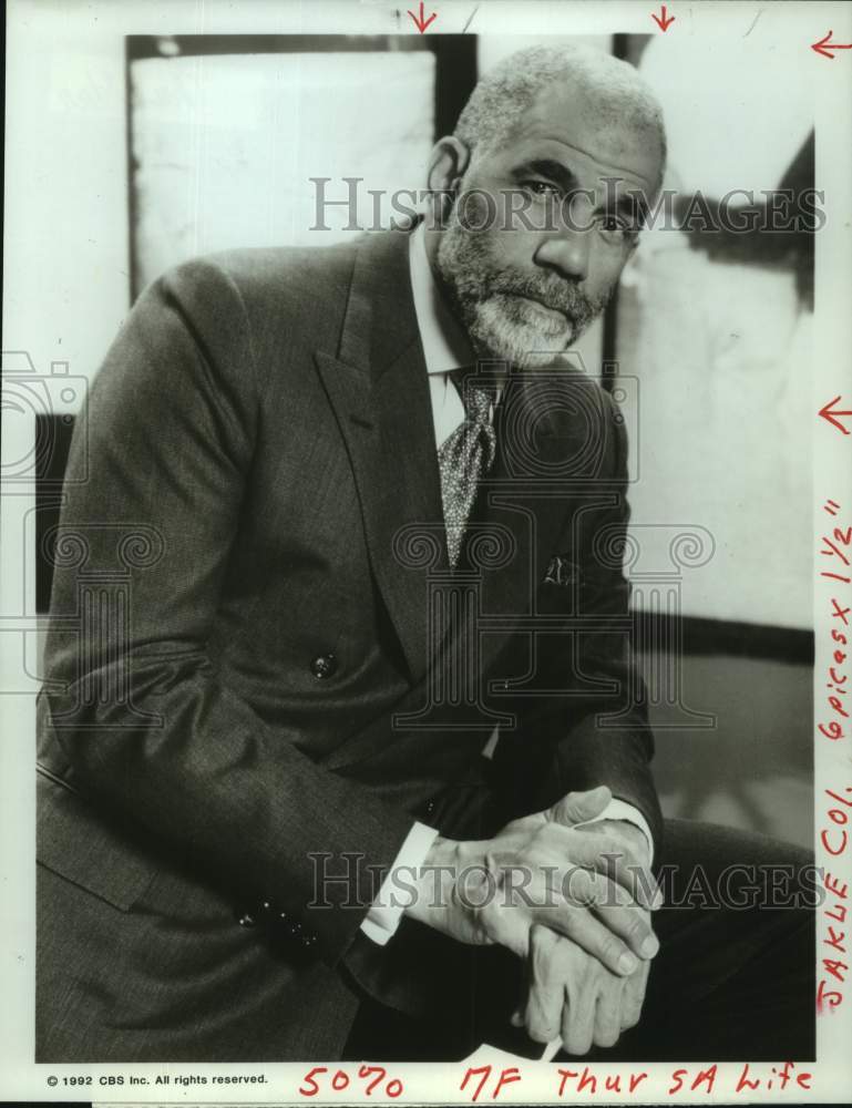 1992 Press Photo Actor Ed Bradley in &quot;Street Stories&quot; on CBS Television- Historic Images