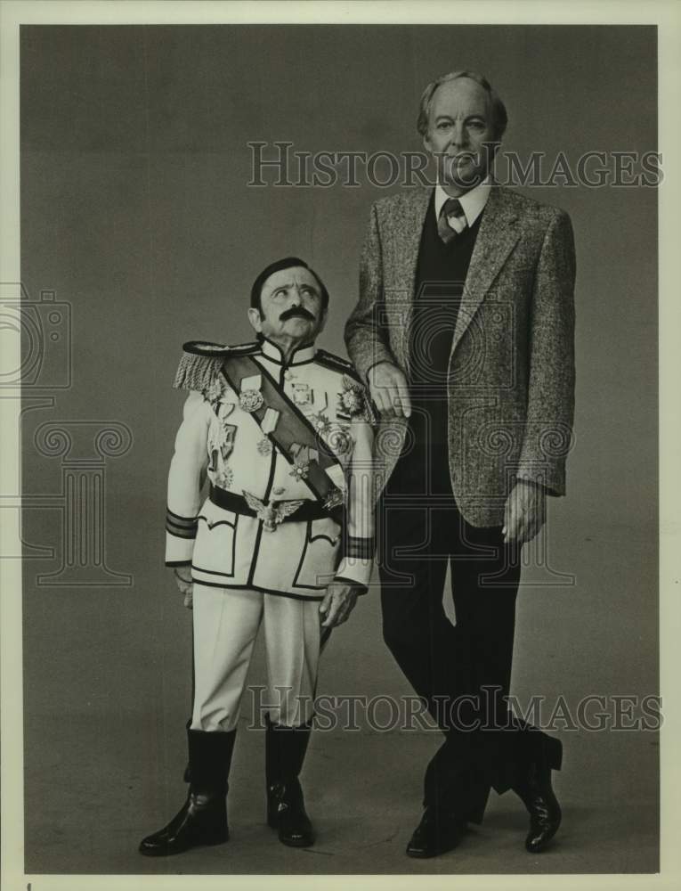 1982 Press Photo Actors Conrad Bain, Jerry Maren in &quot;Sunday TV Funnies&quot; on NBC- Historic Images