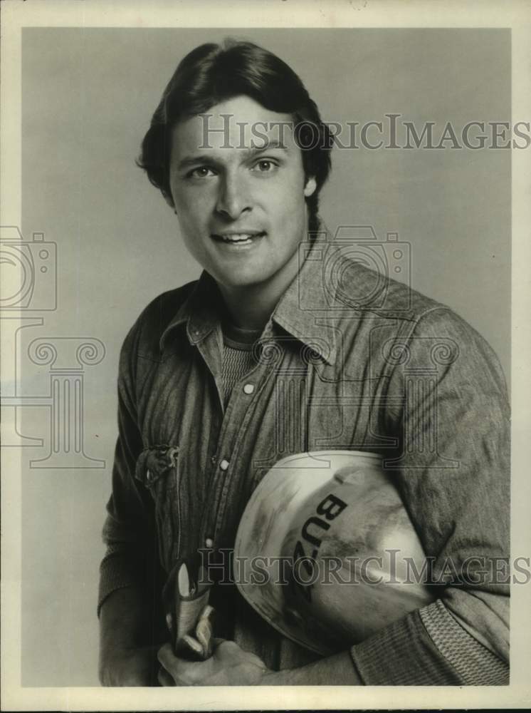 1980 Press Photo Actor Doug Barr in "When the Whistle Blows" on ABC Television- Historic Images