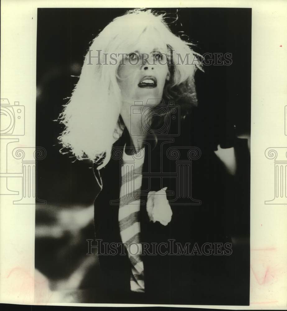 1981 Press Photo Singer Kim Carnes - sap23657- Historic Images