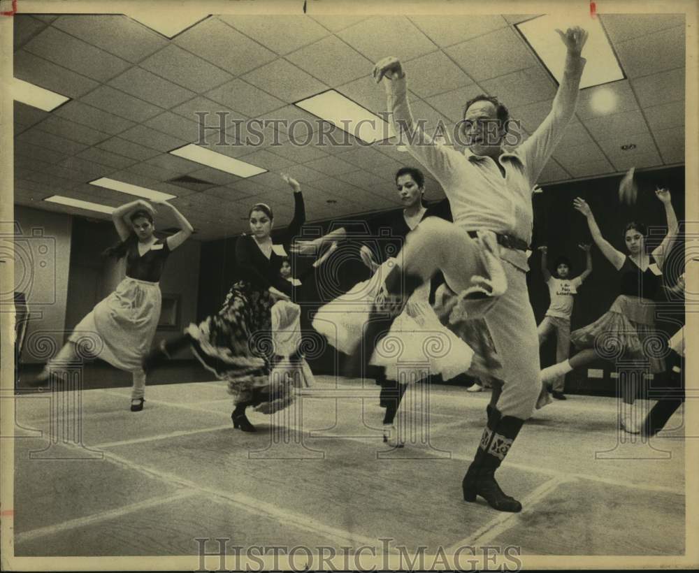 1982 Press Photo Jose Greco, Flamenco Dancer, Entertainer - sap24037- Historic Images