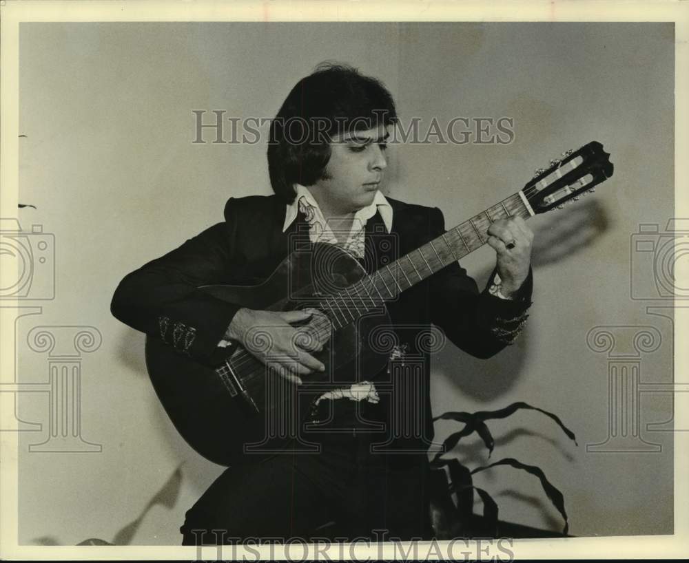 Press Photo Geronimo Trevino, country musician and author. - sap44811