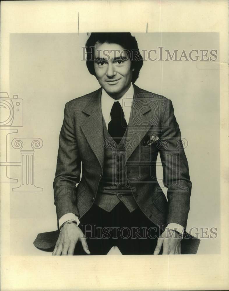 1972 Press Photo Hair Stylist Vidal Sassoon - sap46491