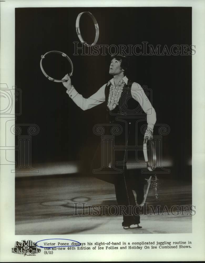 Press Photo Victor Ponce performs on Ice Follies Holiday On Ice. - sap46943- Historic Images