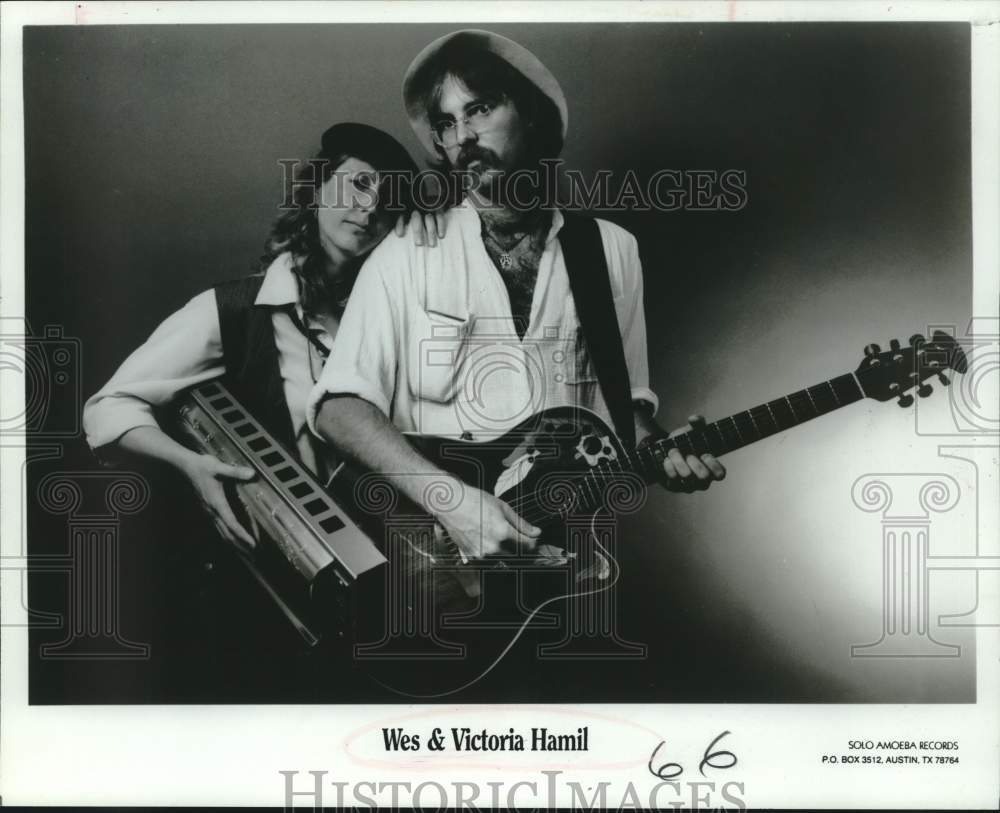 Press Photo Musicians Wes & Victoria Hamil - sap48619