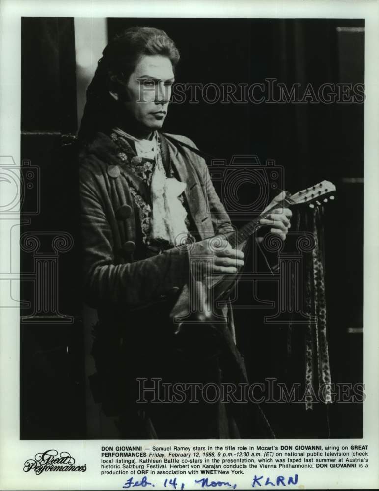 Press Photo Actor Samuel Ramey Plays Mandolin in &quot;Don Giovanni&quot; - sap51590- Historic Images