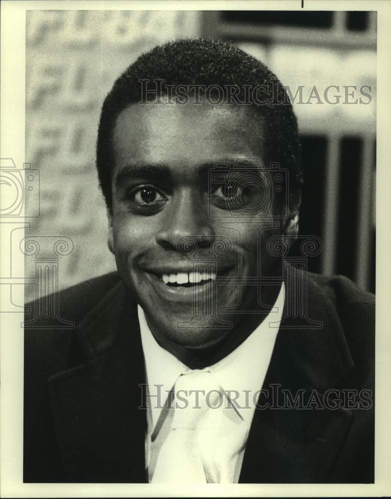 1985 Press Photo Ahmad Rashad, sportscaster on NBC Sports. - sap51760- Historic Images