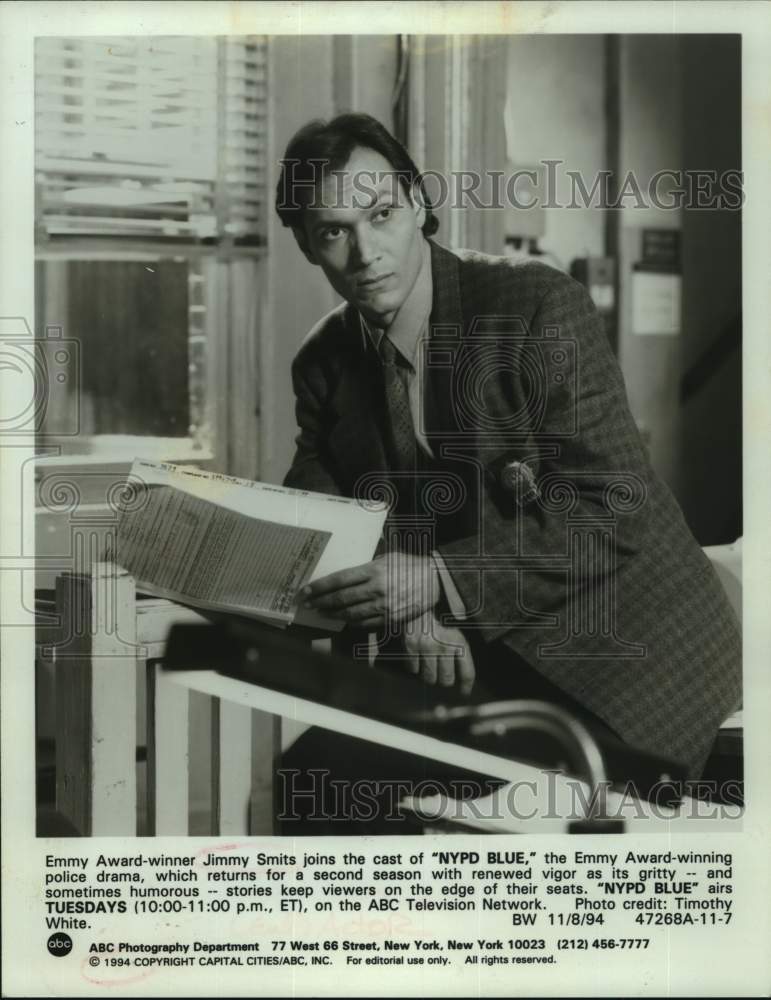 1994 Press Photo Actor Jimmy Smits in ABC TV Series "NYPD Blue" - sap52918- Historic Images