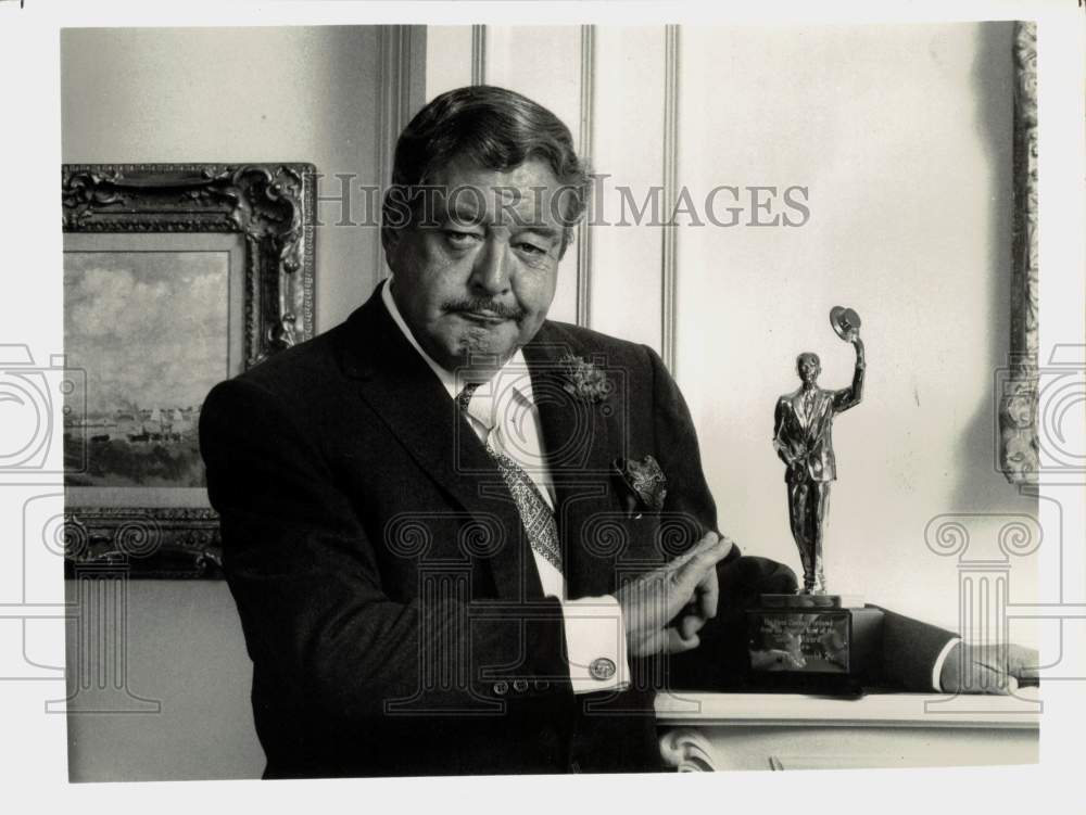 1974 Press Photo Jackie Gleason on the "Entertainer Of The Year Awards"- Historic Images