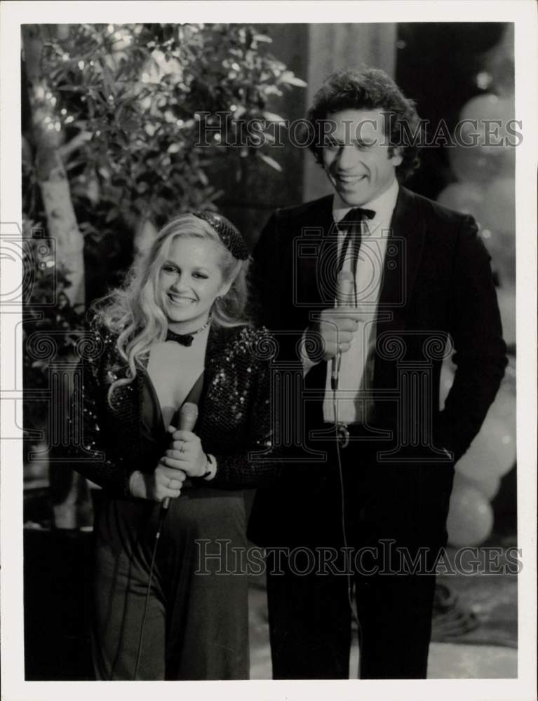 1981 Press Photo Tom Wopat and Charlene Tilton on &quot;New Year&#39;s Rockin&#39; Eve &#39;82&quot;- Historic Images