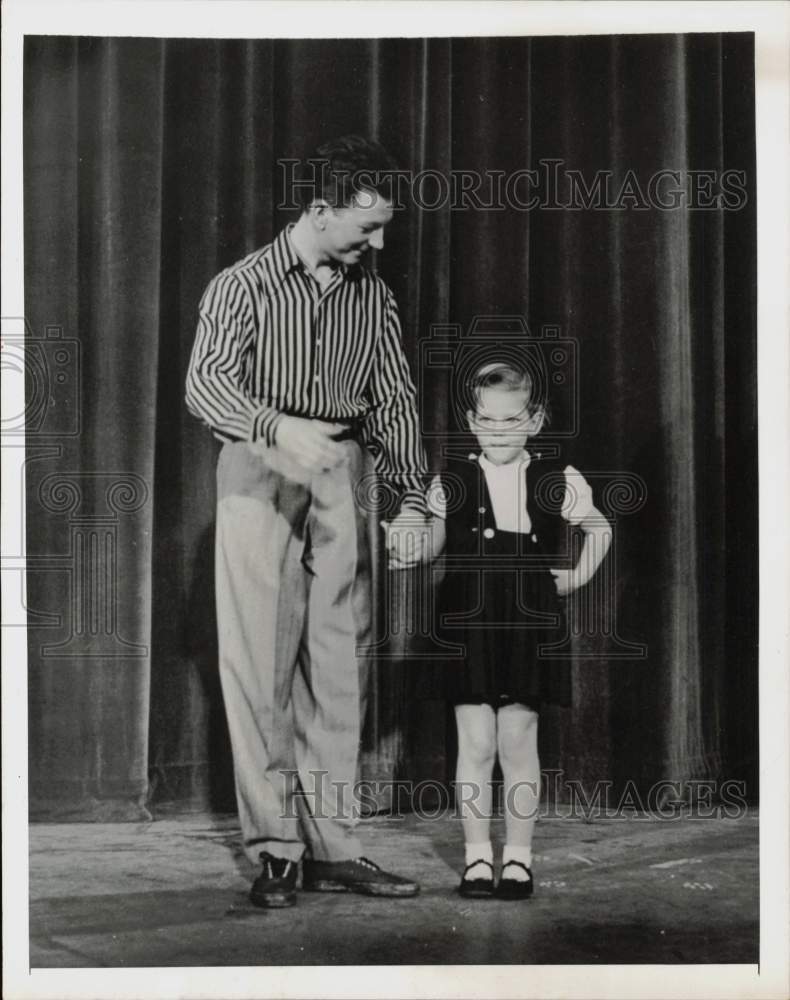 1953 Press Photo TV Host Donald O'Connor & Daughter Donna Rehearse Routine- Historic Images