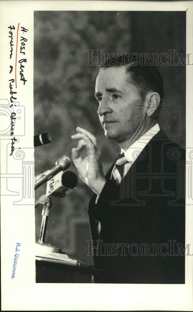 Press Photo H. Ross Perot at Forum on Public Education - sap74413- Historic Images