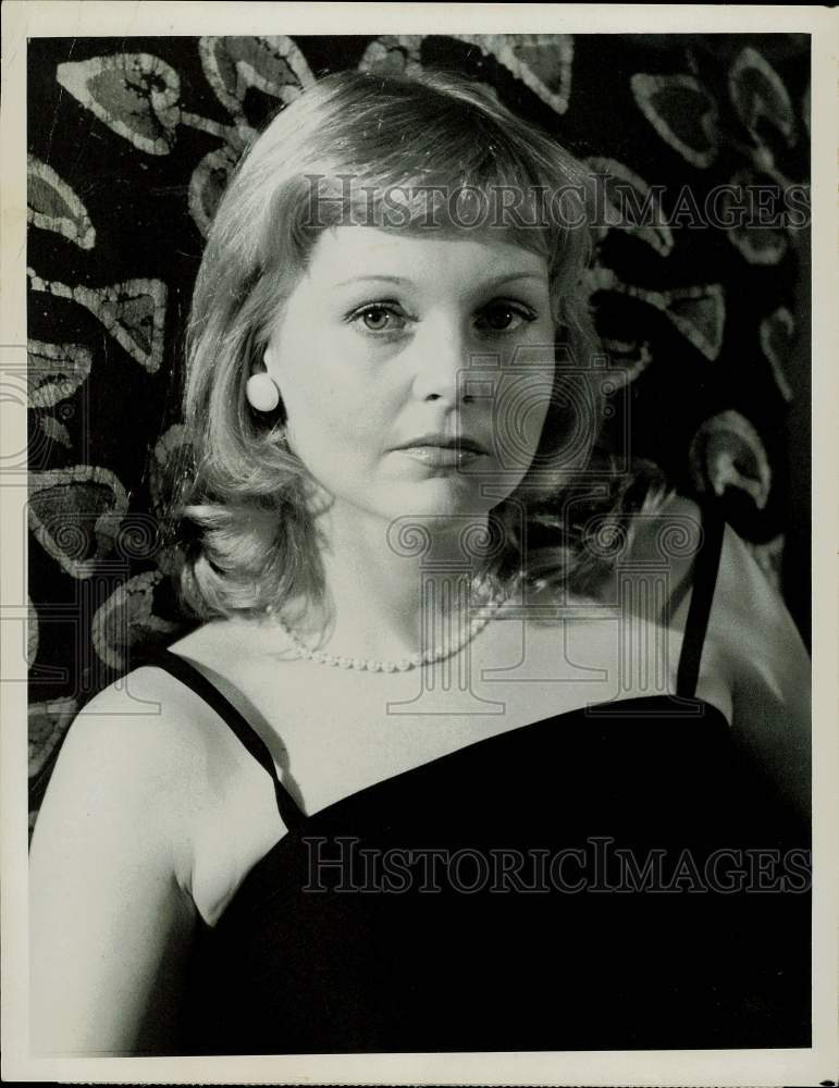 1977 Press Photo Actress Carol Lynley in &quot;Kojak&quot; - sap78284- Historic Images