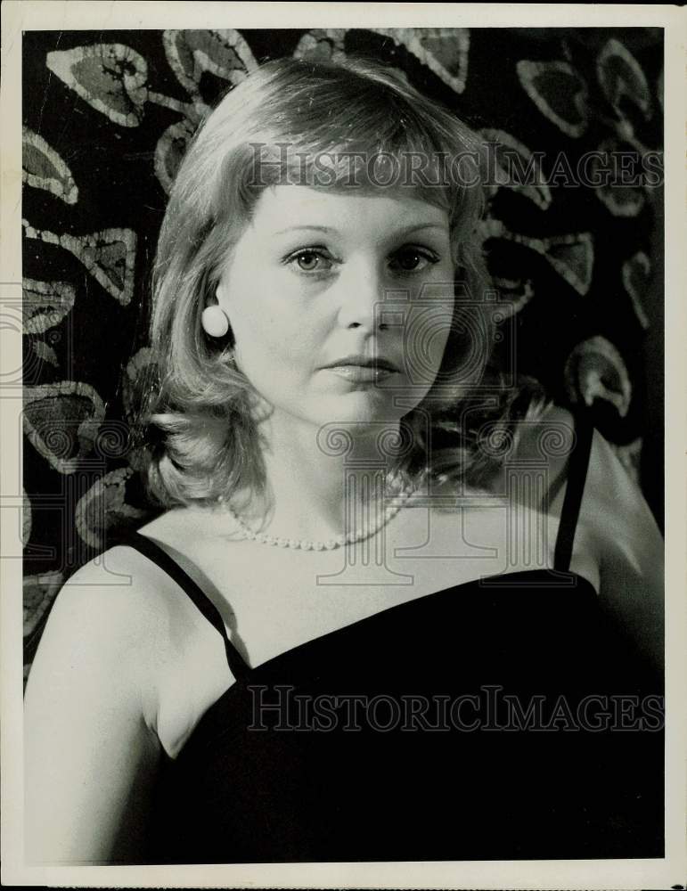 1977 Press Photo Actress Carol Lynley in "Kojak" - sap78284- Historic Images