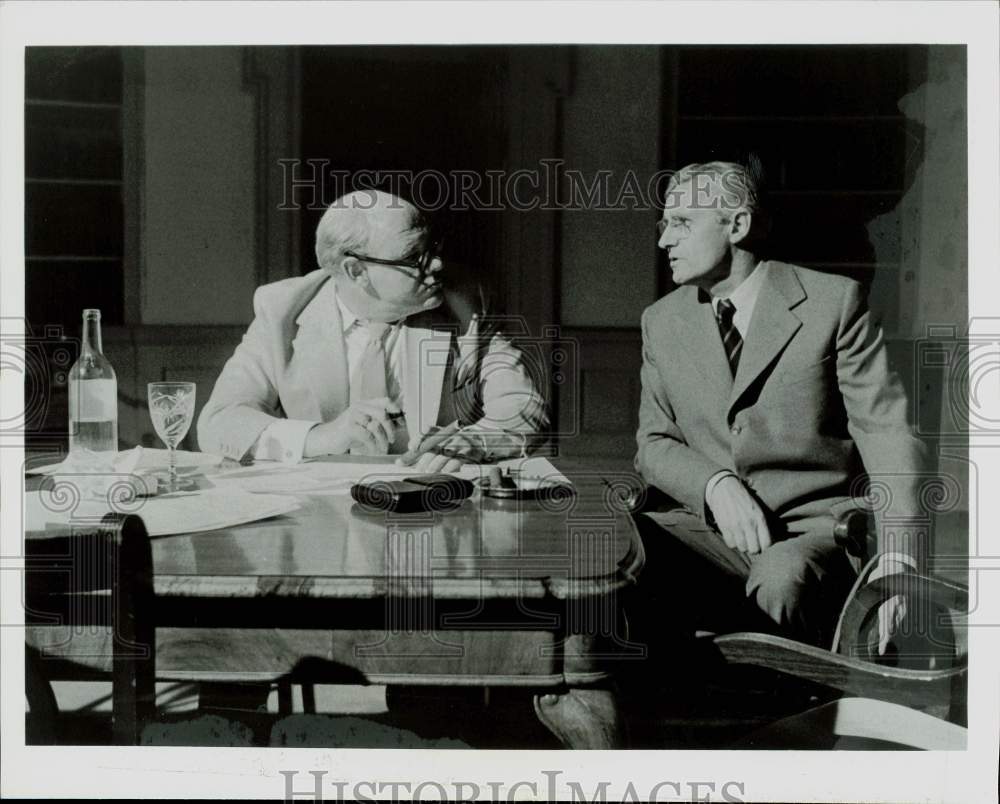 Press Photo Actors Timothy West &amp; Arthur Hill in &quot;Churchill and the Generals&quot;- Historic Images