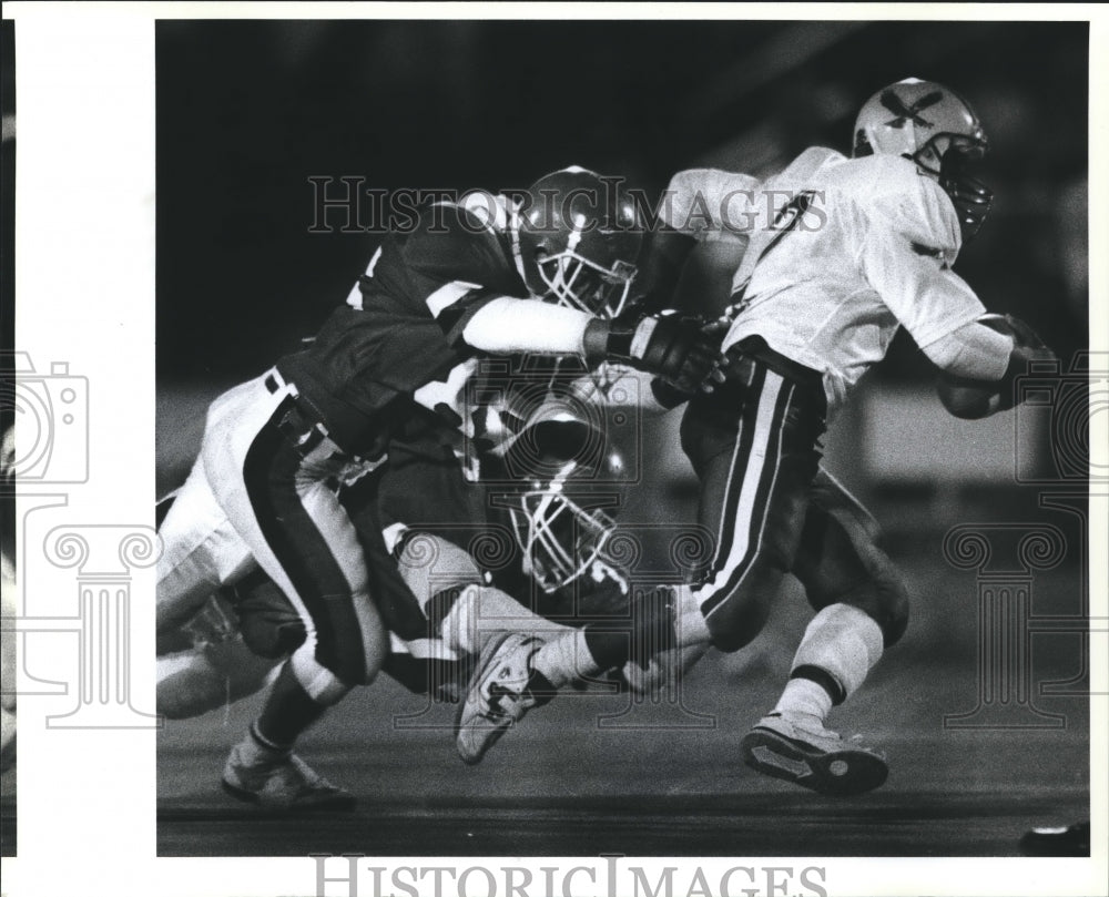 1989 Press Photo David Coleman (Brackenridge) pursued by Raul Rubio of Fox Tech- Historic Images