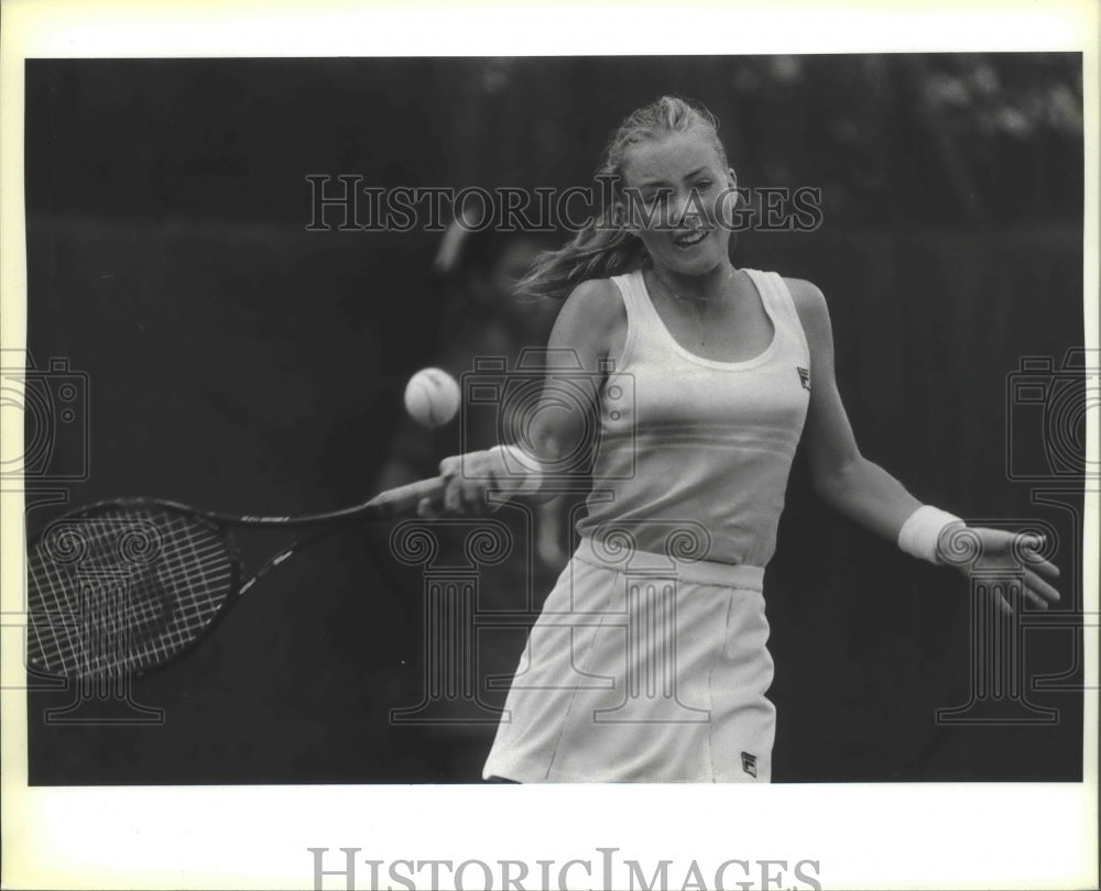 1986 Press Photo St. Mary&#39;s Hall girls tennis player Holly Lloyd - sas00274- Historic Images