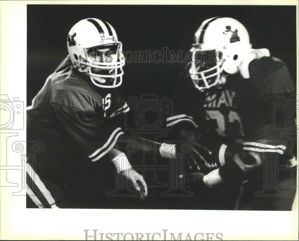 1985 Press Photo Madison High football players Mike Dugger and Carlton Johnson- Historic Images