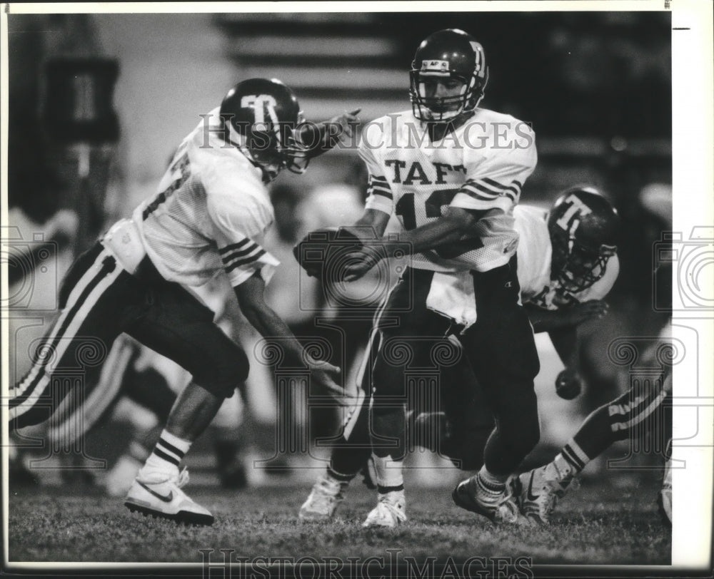 1989 Press Photo Taft football players Mark O&#39;Malley and Bill Walker - sas00459- Historic Images