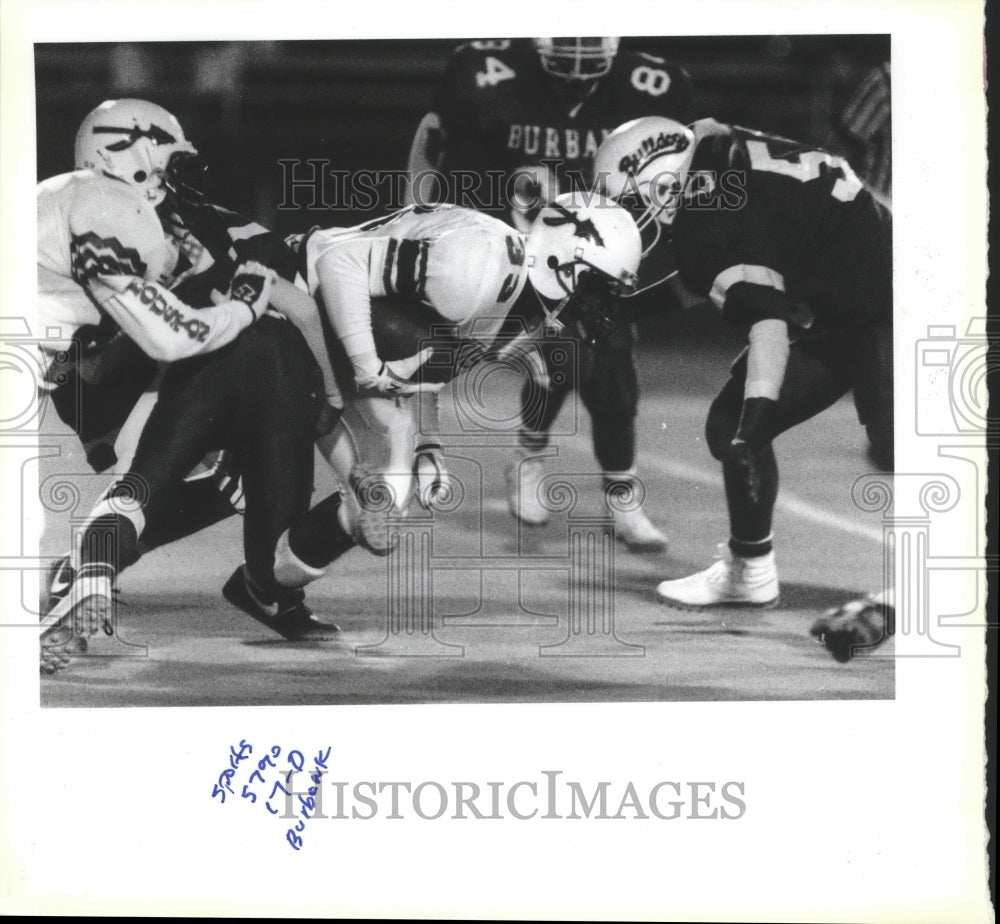 1990 Press Photo Houston and Burbank play prep football at Alamo Stadium- Historic Images