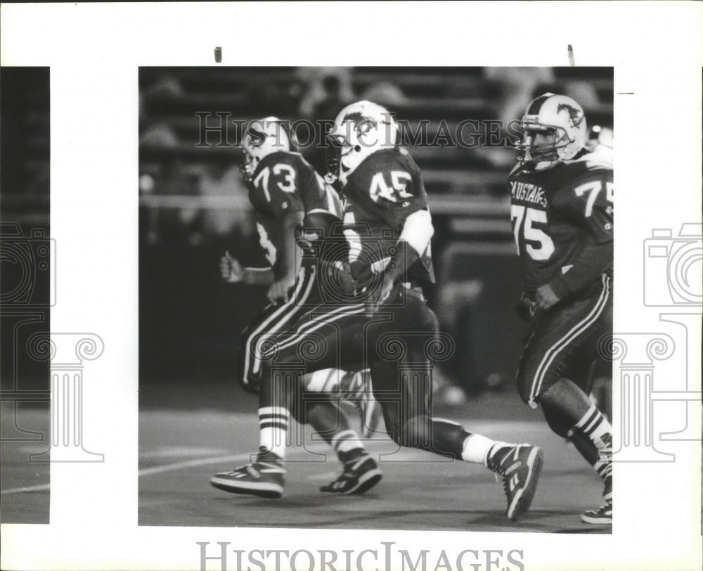 1989 Press Photo Jefferson and Burbank clash in a high school football game- Historic Images