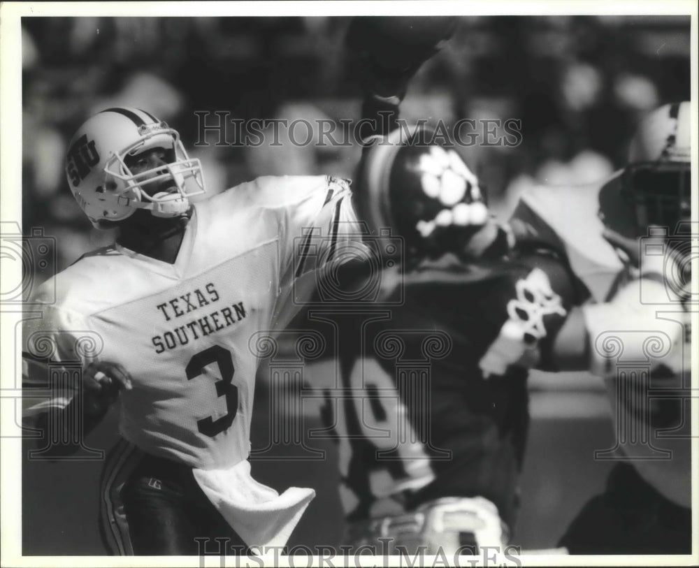 1990 Press Photo Texas Southern football player STacy Moore vs. Southwest Texas- Historic Images