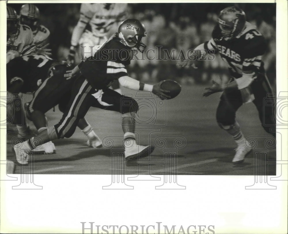 1988 Press Photo Edison and Brackenridge clash in a high school football game- Historic Images